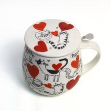 Cargar imagen en el visor de la galería, Taza cat love, porcelana 0,40 l. filtro y tapa
